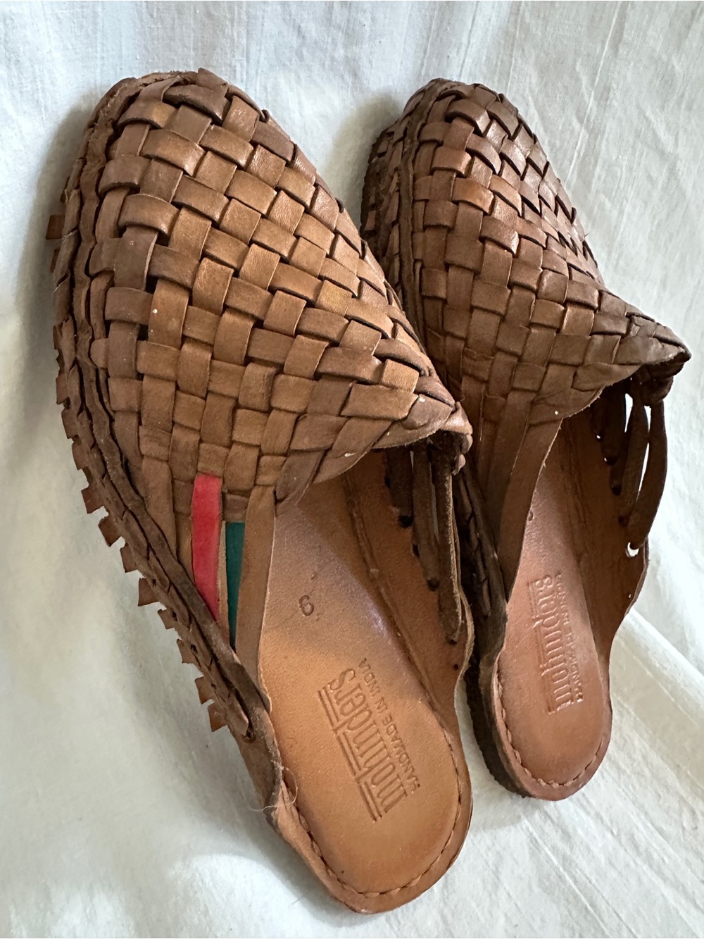 Mohinders Women's Woven Slide in Amber + Stripes size 6